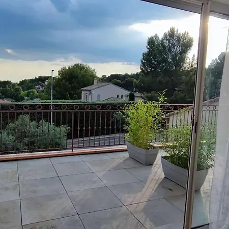 Holiday home Sur Les Hauteurs De